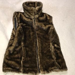 Denim Vest with faux fur